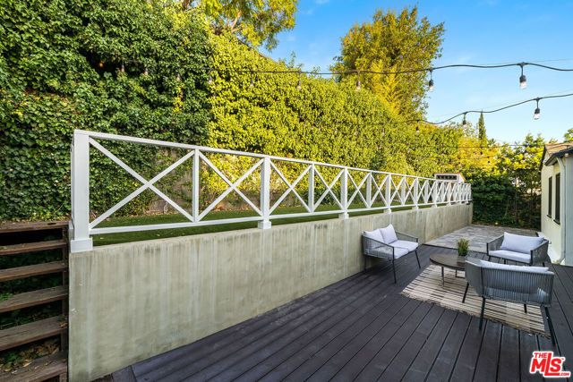 2446 Cheremoya Avenue, Los Angeles, CA 90068