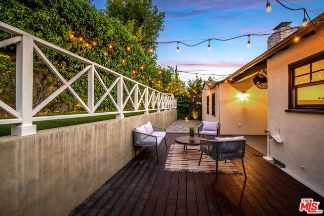 2446 Cheremoya Avenue, Los Angeles, CA 90068