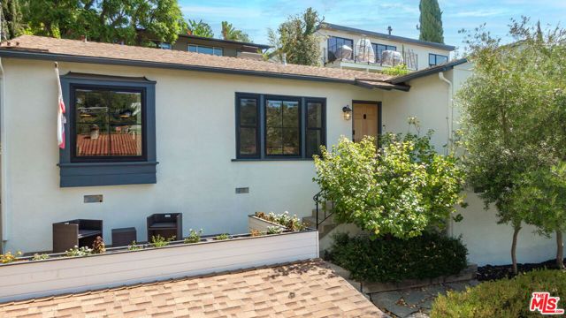 2446 Cheremoya Avenue, Los Angeles, CA 90068