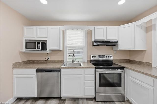 1404 Willow AVE, Chesapeake, VA 23325