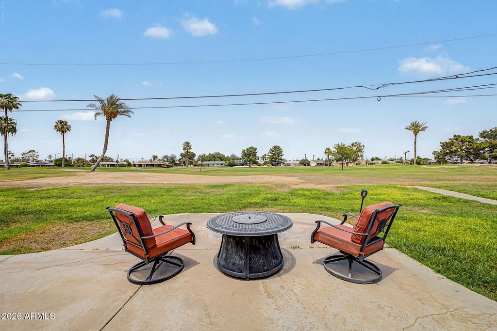 10262 W SNEAD Circle N, Sun City, AZ 85351 — exterior