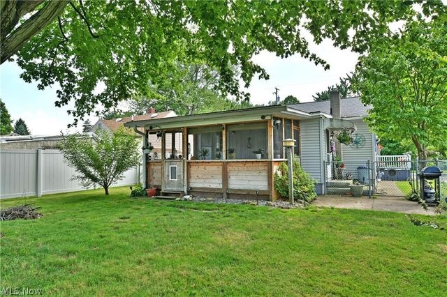 632 Chestnut Street, Conneaut, OH 44030