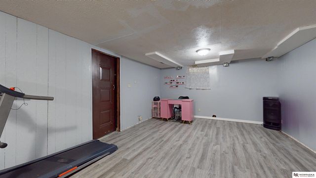 2140 N Clarmar Avenue, Fremont, NE 68025