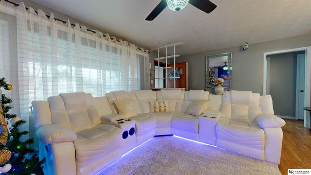 2140 N Clarmar Avenue, Fremont, NE 68025