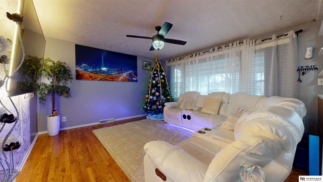 2140 N Clarmar Avenue, Fremont, NE 68025