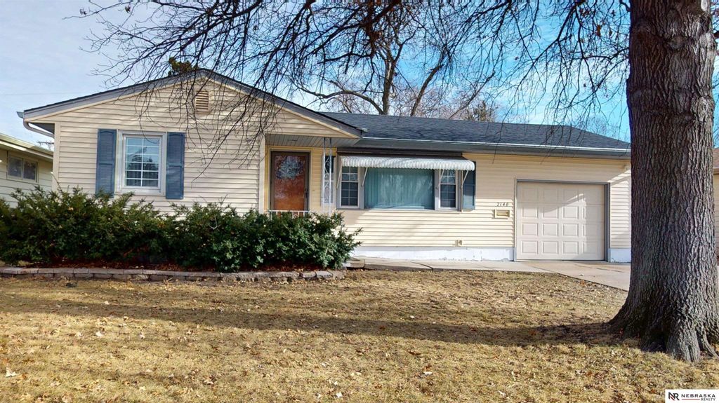 2140 N Clarmar Avenue, Fremont, NE 68025