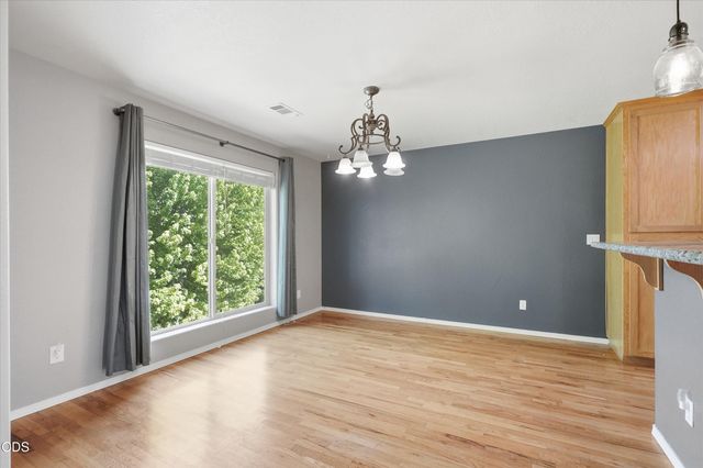 1056 Highlands Drive, Eagle Point, OR 97524