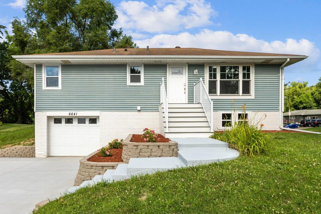 6641 Yucca Lane N, Maple Grove, MN 55311