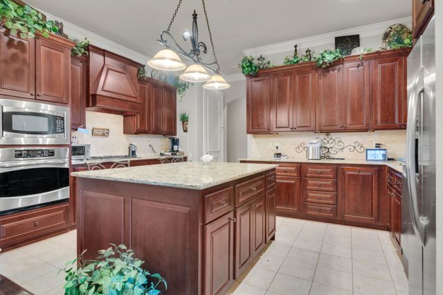 332 Watermere Drive, Southlake, TX 76092