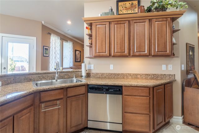 610 Torrey Pines Drive, Moses Lake, WA 98837