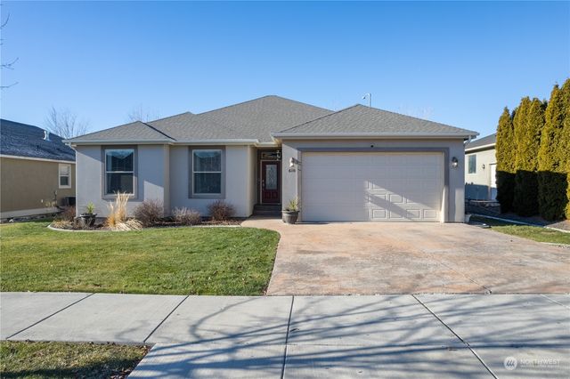 610 Torrey Pines Drive, Moses Lake, WA 98837