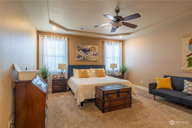 610 Torrey Pines Drive, Moses Lake, WA 98837
