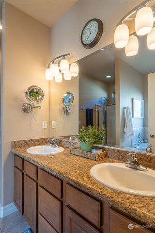 610 Torrey Pines Drive, Moses Lake, WA 98837