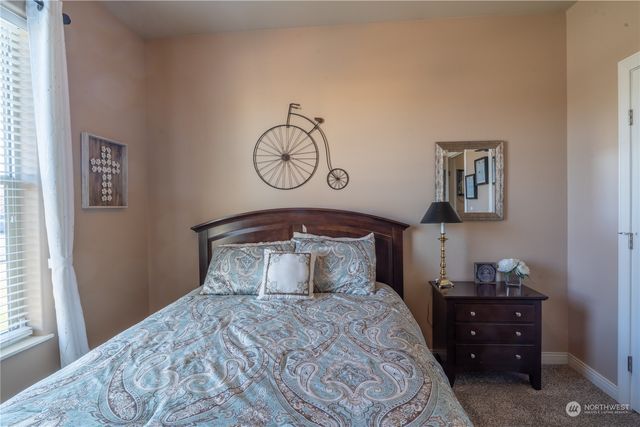 610 Torrey Pines Drive, Moses Lake, WA 98837