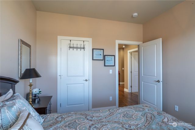 610 Torrey Pines Drive, Moses Lake, WA 98837
