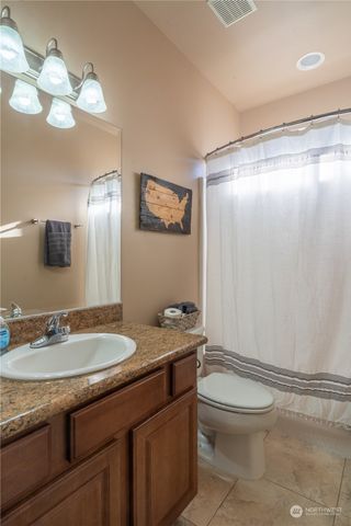 610 Torrey Pines Drive, Moses Lake, WA 98837