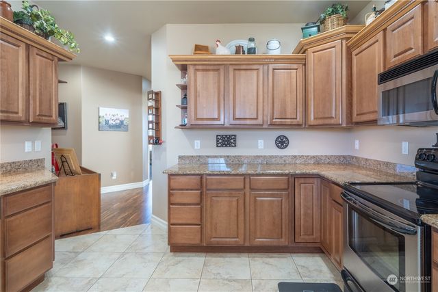 610 Torrey Pines Drive, Moses Lake, WA 98837