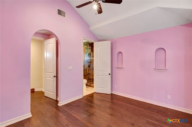 48 Post Oak Run, Inez, TX 77968