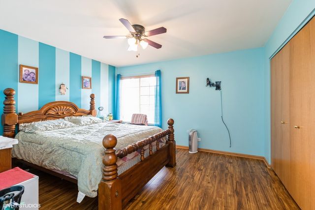 4 LITCHFIELD Court, Lake In The Hills, IL 60156