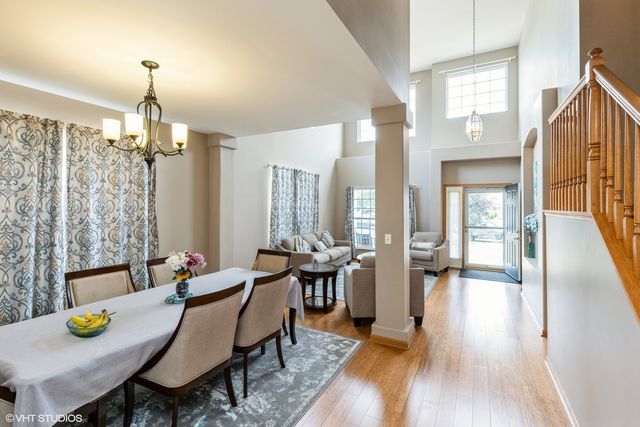 4 LITCHFIELD Court, Lake In The Hills, IL 60156