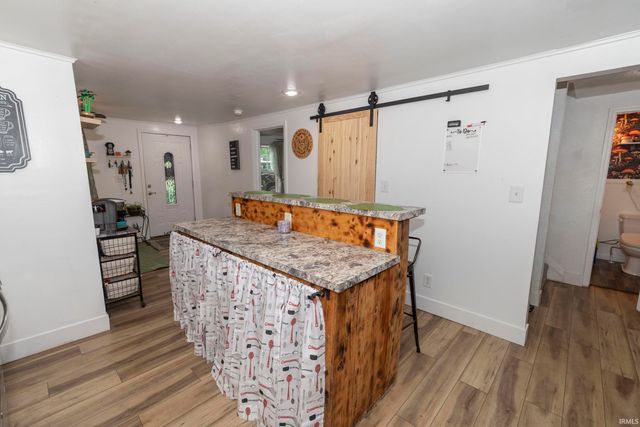 21085 Cabot Avenue, Lakeville, IN 46536