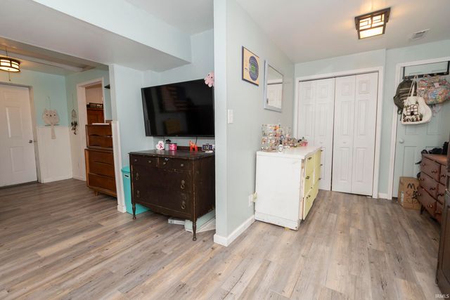21085 Cabot Avenue, Lakeville, IN 46536