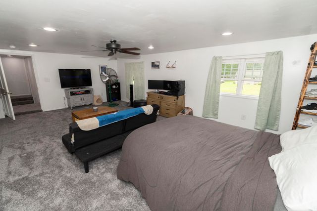 21085 Cabot Avenue, Lakeville, IN 46536