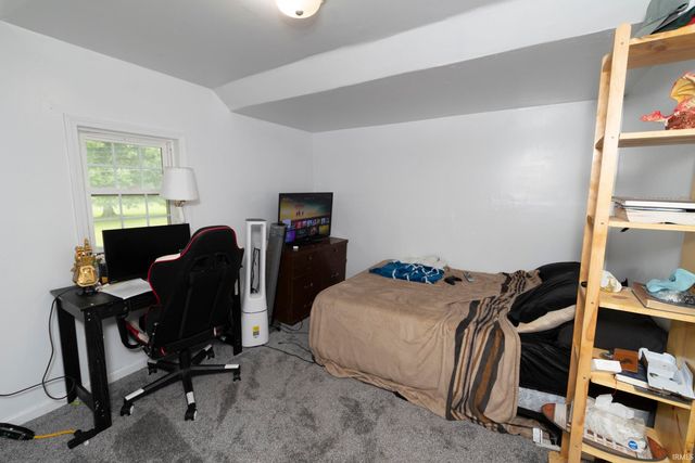 21085 Cabot Avenue, Lakeville, IN 46536