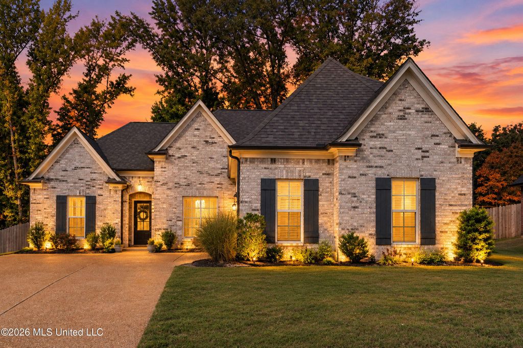 1703 Benton Drive, Nesbit, MS 38651 — exterior