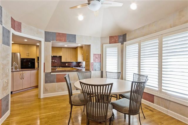 10052 Hemlock Drive, Overland Park, KS 66212