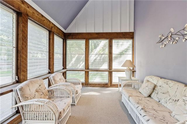 10052 Hemlock Drive, Overland Park, KS 66212