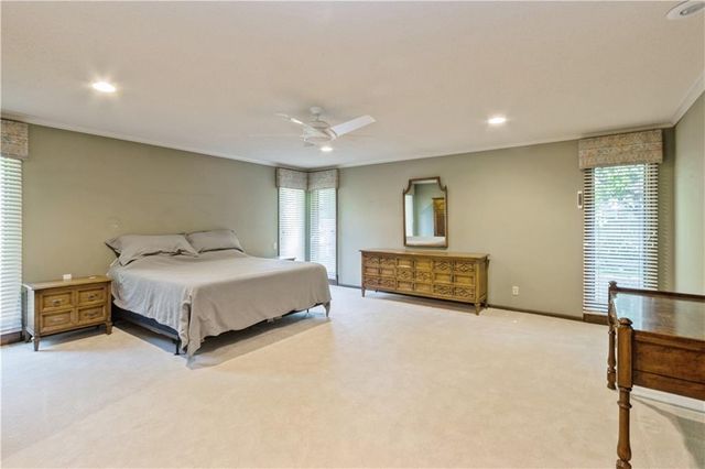 10052 Hemlock Drive, Overland Park, KS 66212