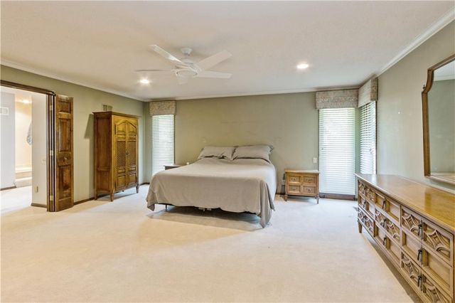 10052 Hemlock Drive, Overland Park, KS 66212