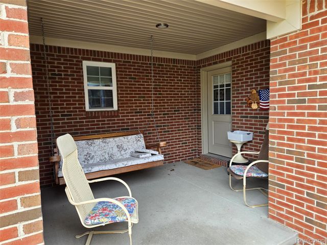 1884 Egret Pointe, Genoa Township, MI 48843