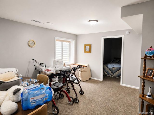 1884 Egret Pointe, Genoa Township, MI 48843
