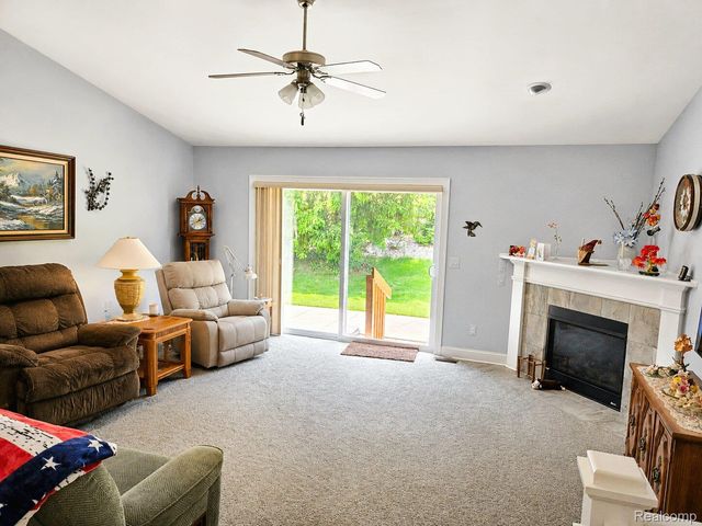 1884 Egret Pointe, Genoa Township, MI 48843