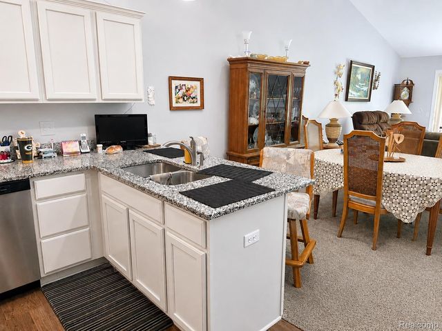 1884 Egret Pointe, Genoa Township, MI 48843