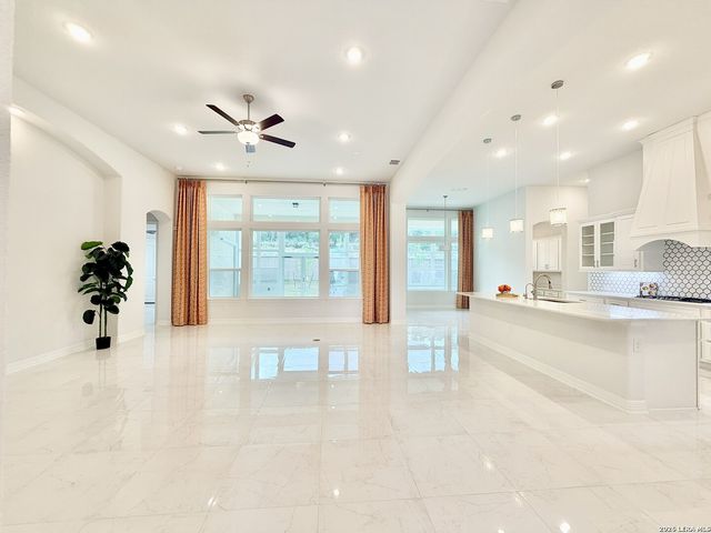 4051 WOOD CRK, San Antonio, TX 78257