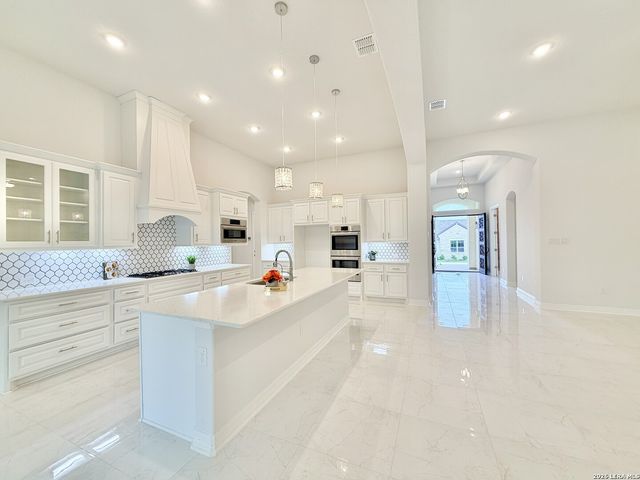 4051 WOOD CRK, San Antonio, TX 78257