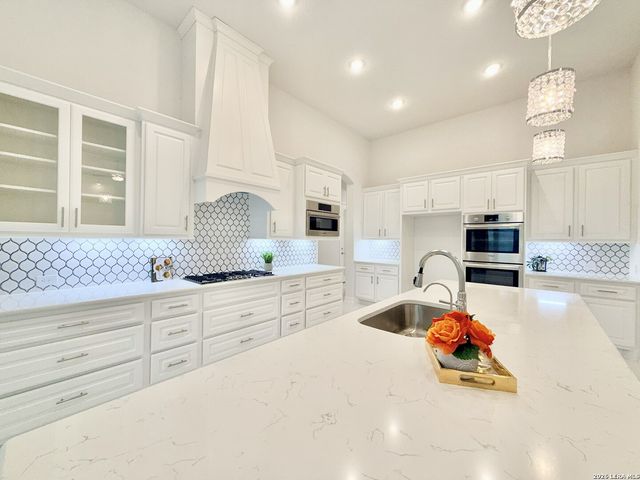 4051 WOOD CRK, San Antonio, TX 78257