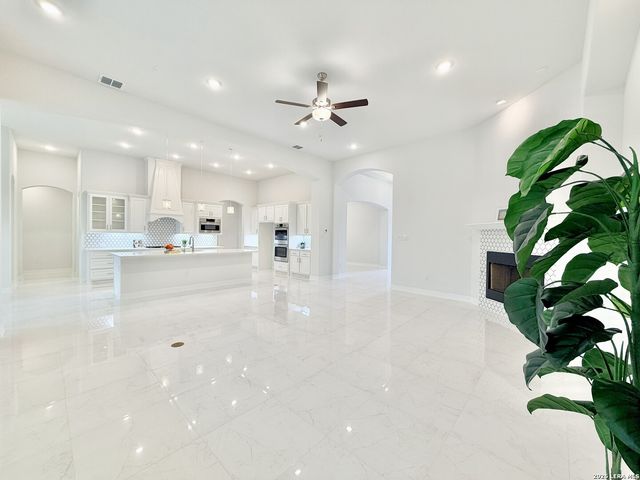 4051 WOOD CRK, San Antonio, TX 78257