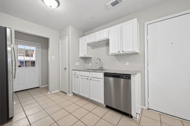 7327 Winter Song Drive, Magnolia, TX 77354