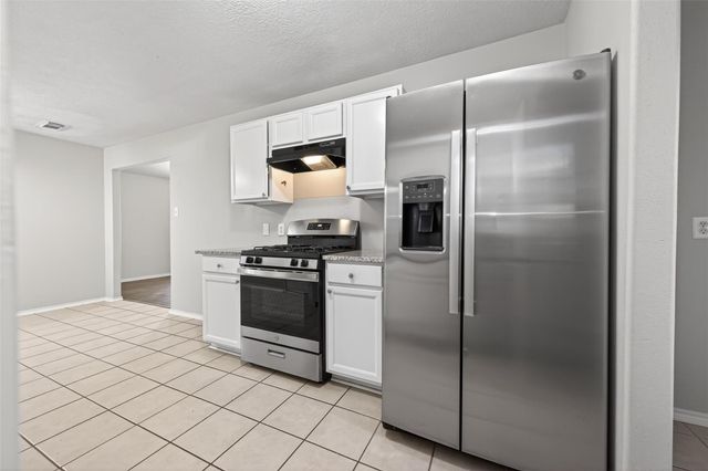 7327 Winter Song Drive, Magnolia, TX 77354