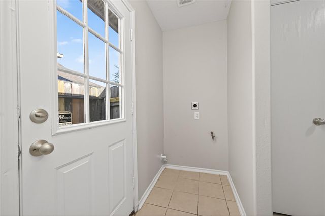 7327 Winter Song Drive, Magnolia, TX 77354