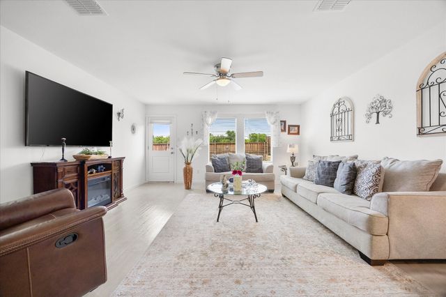 1416 Showdown Lane, Crandall, TX 75114