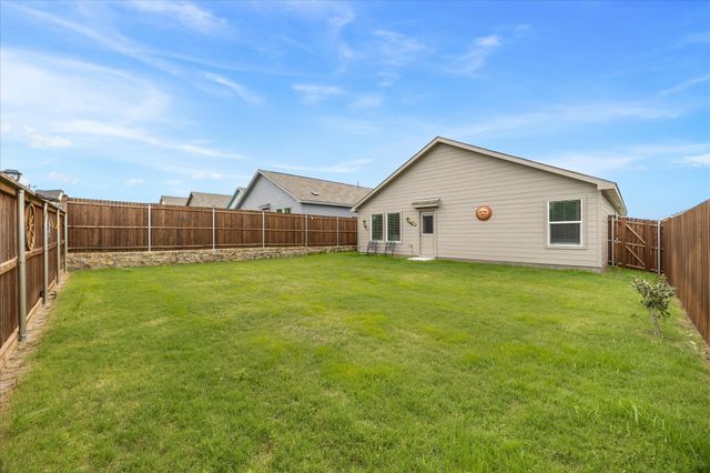 1416 Showdown Lane, Crandall, TX 75114