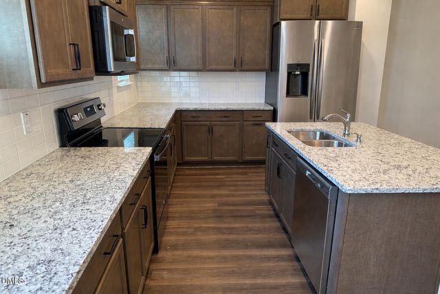 989 Parkstone Towne Blvd Boulevard, Knightdale, NC 27545