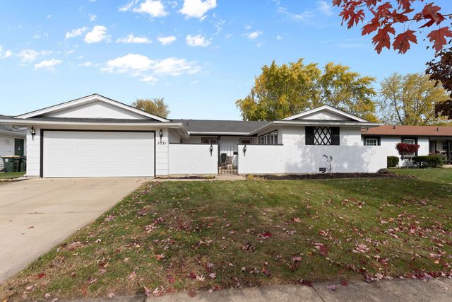 1031 Conrad Court, Elk Grove Village, IL 60007
