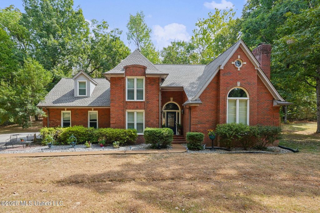 6716 Hunters Glen, Southaven, MS 38671 — exterior