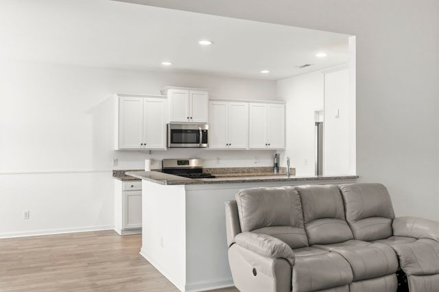 608 Chiswick Dr., Conway, SC 29526